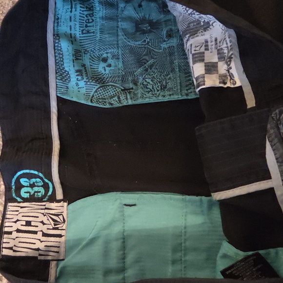 Men's Volcom Shorts - Picture 4 of 9